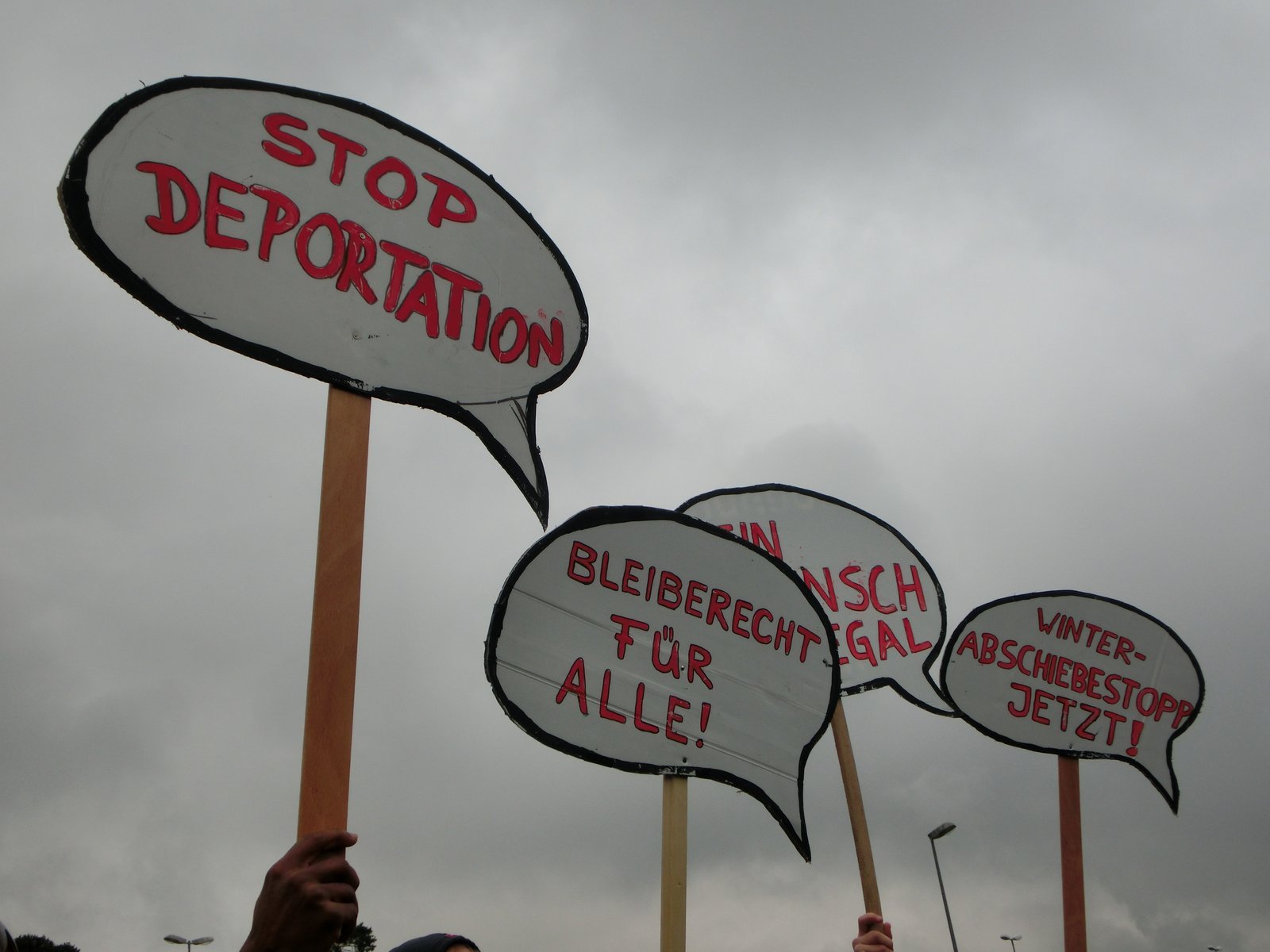 Protest gegen die Sammelabschiebung vom Baden-Deportation-Airport am 22. Sept.